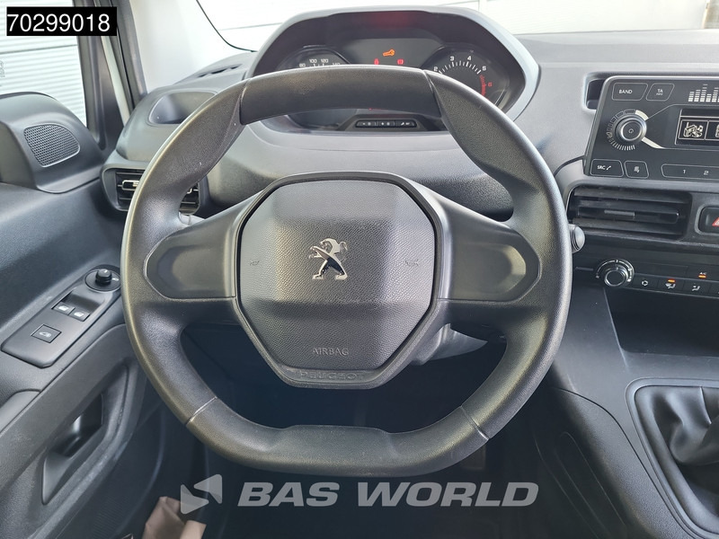 Furgoneta pequeña Peugeot Partner 80PK L1H1 Trekhaak Imperiaal Airco Parkeersensoren APK 08-2026 Euro6 L1 Kompakt Airco Trekhaak: foto 17 Furgoneta pequeña Peugeot Partner 80PK L1H1 Trekhaak Imperiaal Airco Parkeersensoren APK 08-2026 Euro6 L1 Kompakt Airco Trekhaak: foto 17