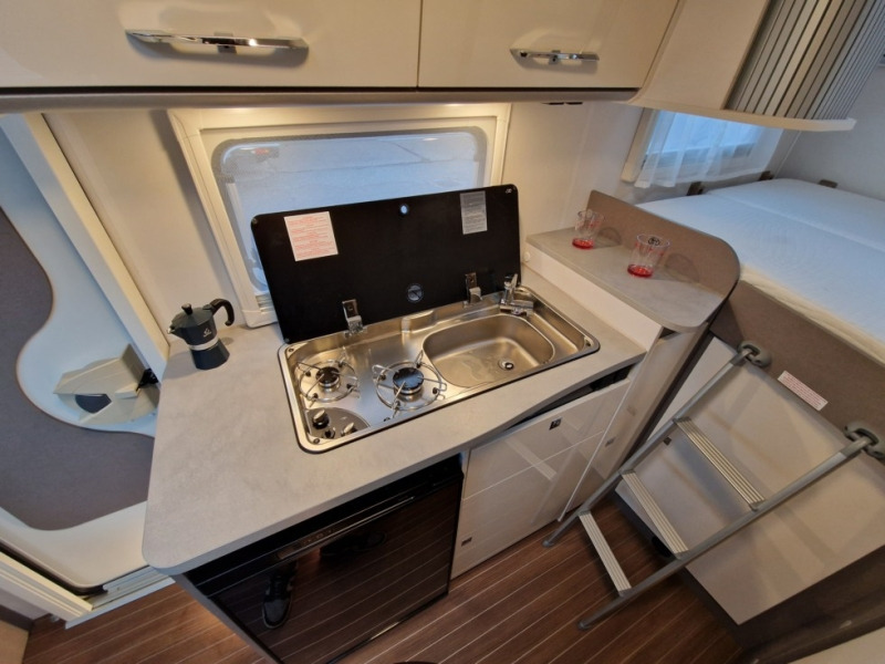 Autocaravana perfilada Etrusco V 5.9 DR: foto 9 Autocaravana perfilada Etrusco V 5.9 DR: foto 9