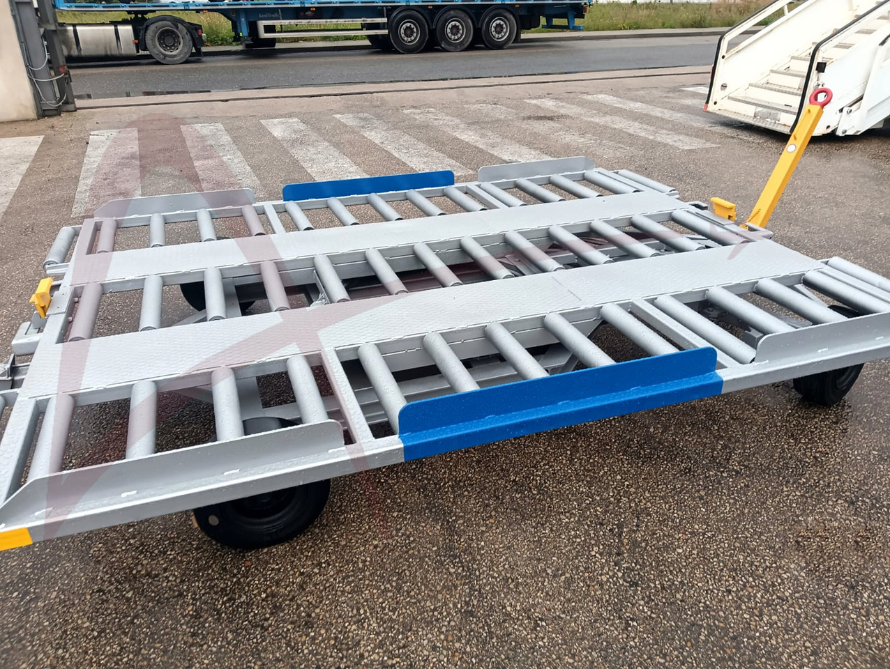 - Equipo de apoyo en tierra: foto 3 - Equipo de apoyo en tierra: foto 3