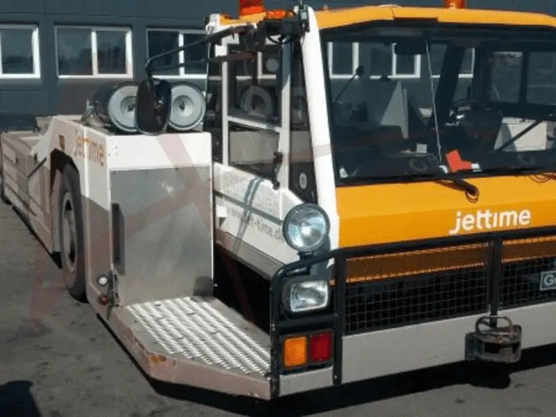 GOLDHOFER AST-2 - Remolcador de aviones: foto 3 GOLDHOFER AST-2 - Remolcador de aviones: foto 3