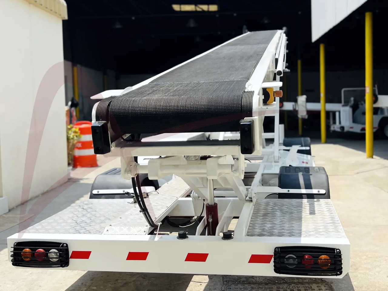 MERCURY NS900D - Cargadora de banda: foto 5 MERCURY NS900D - Cargadora de banda: foto 5