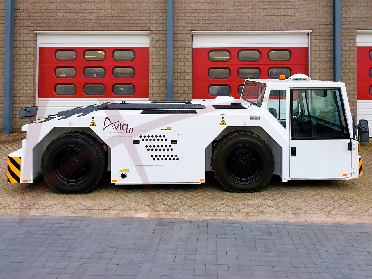 SCHOPF F110 - Remolcador de aviones: foto 4 SCHOPF F110 - Remolcador de aviones: foto 4