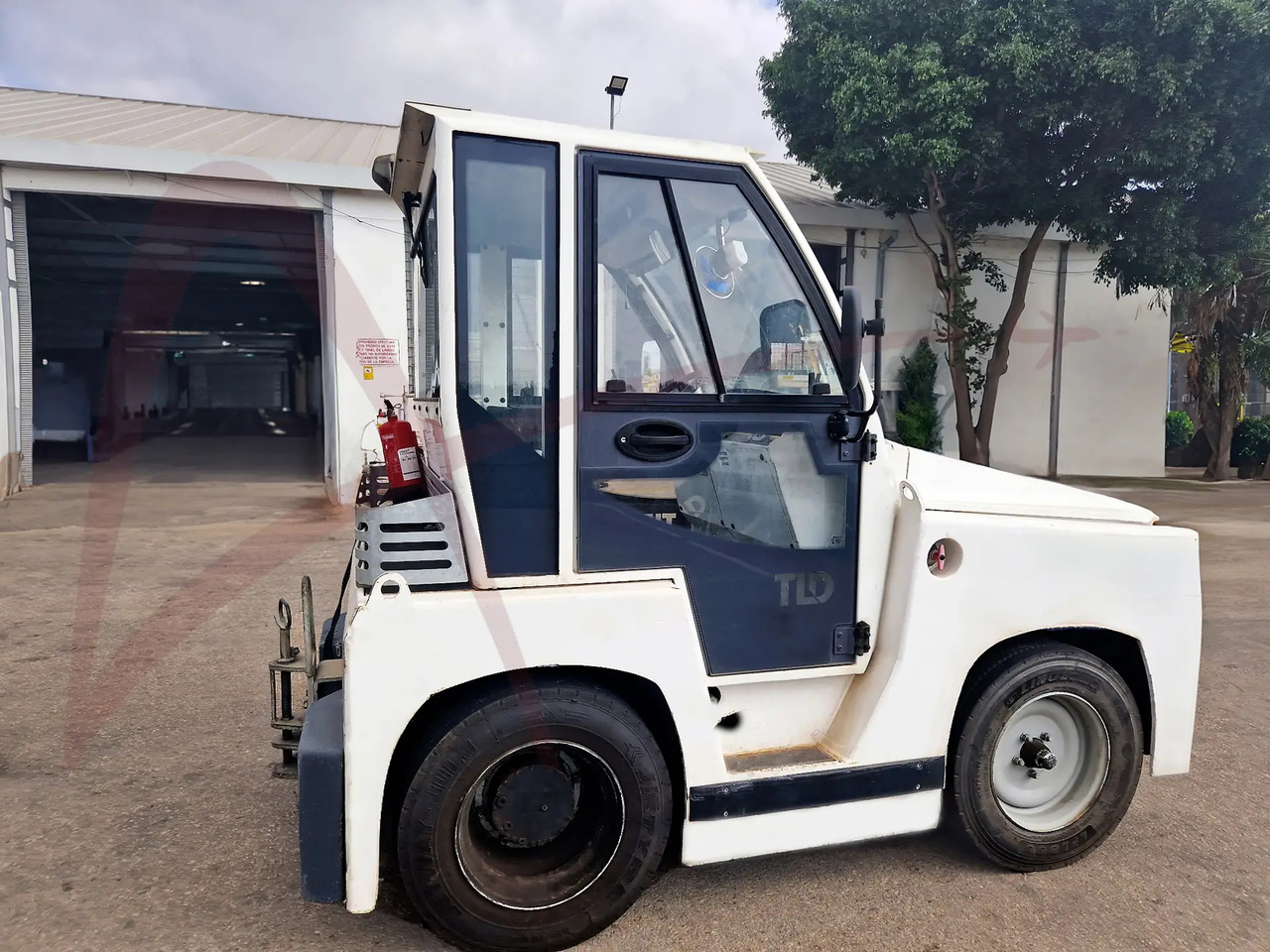 TLD JCT-60 - Tractor de equipaje: foto 1 TLD JCT-60 - Tractor de equipaje: foto 1
