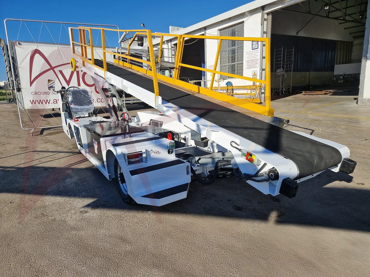 TLD NBL-E - Cargadora de banda: foto 3 TLD NBL-E - Cargadora de banda: foto 3