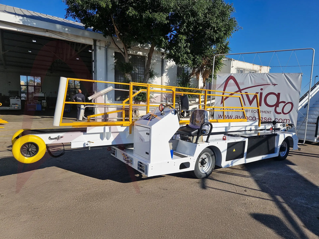 TLD NBL-E - Cargadora de banda: foto 1 TLD NBL-E - Cargadora de banda: foto 1