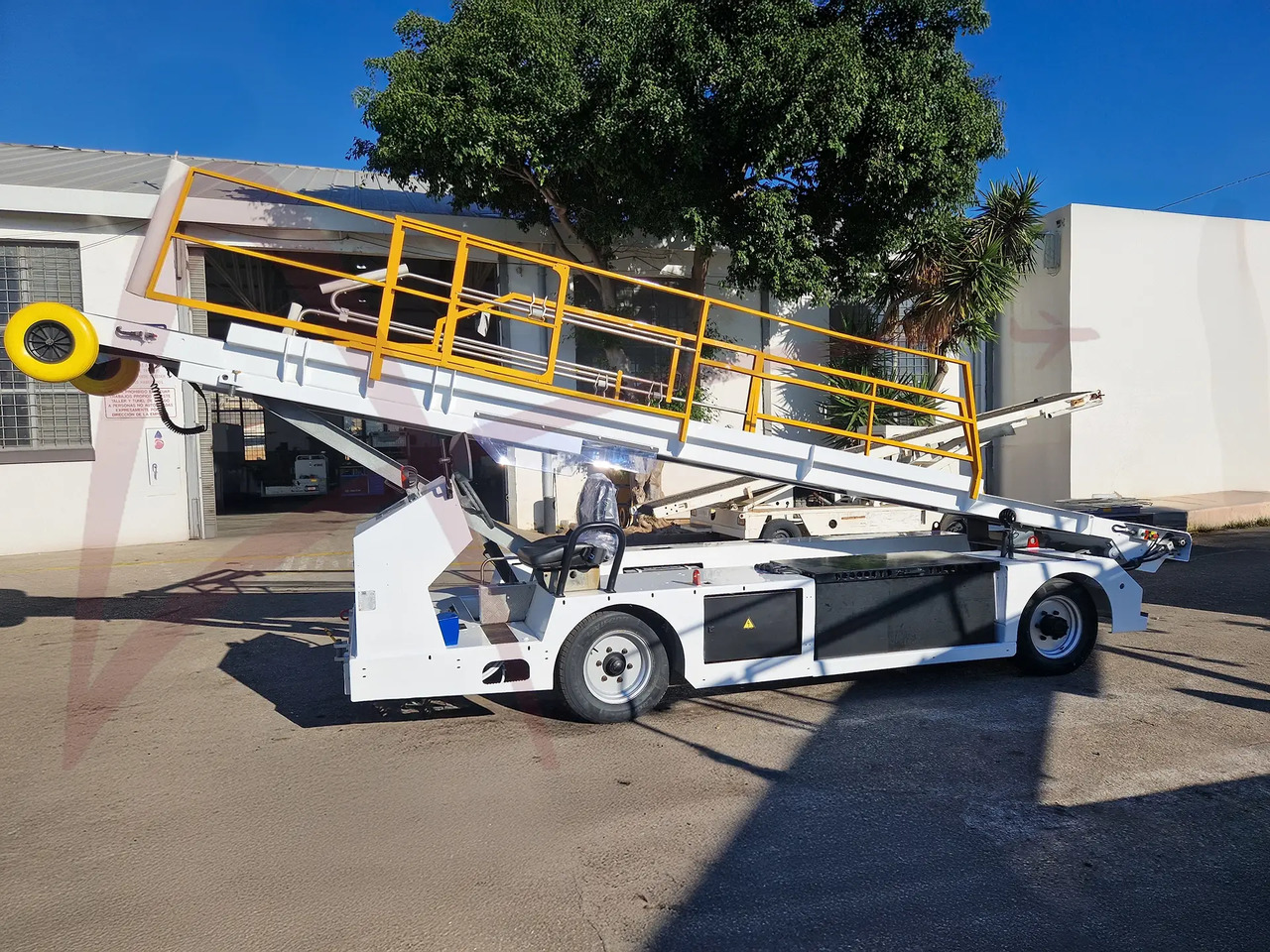 TLD NBL-E - Cargadora de banda: foto 2 TLD NBL-E - Cargadora de banda: foto 2