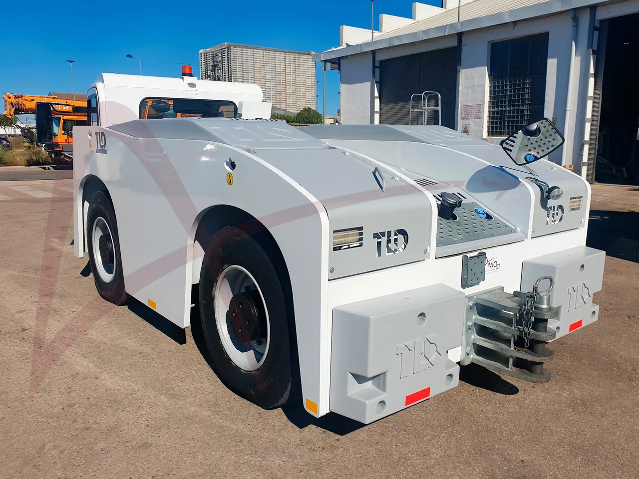 TLD TMX 350-28 - Remolcador de aviones: foto 3 TLD TMX 350-28 - Remolcador de aviones: foto 3