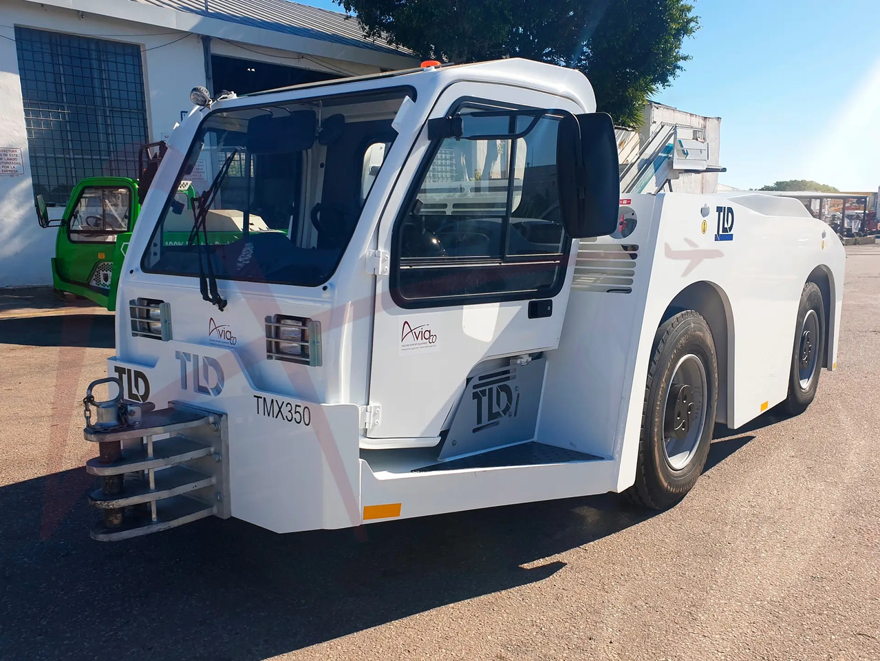 TLD TMX 350-28 - Remolcador de aviones: foto 1 TLD TMX 350-28 - Remolcador de aviones: foto 1