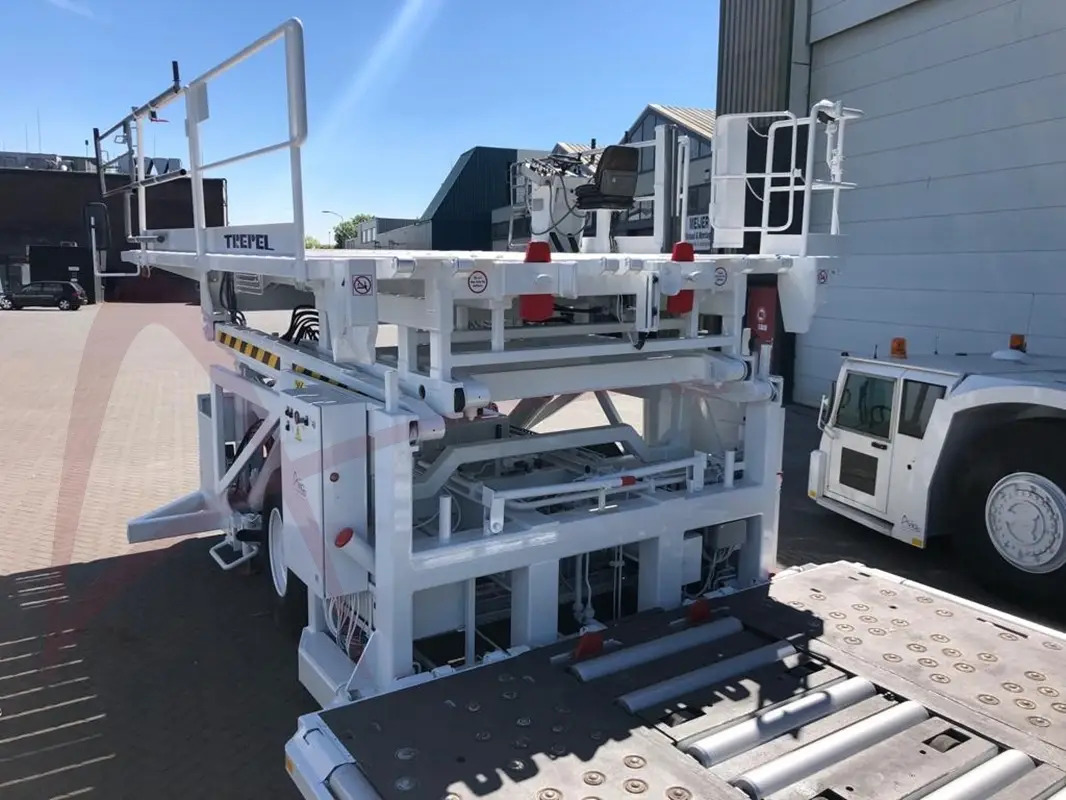 TREPEL CHAMP 200 - Cargadora de contenedores/ Palets: foto 2 TREPEL CHAMP 200 - Cargadora de contenedores/ Palets: foto 2