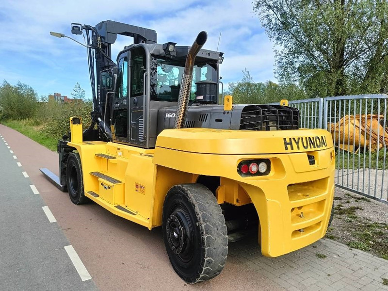 Hyundai 160 D-9 heftruck forklift stapler 16 ton CE - Carretilla elevadora diésel: foto 4 Hyundai 160 D-9 heftruck forklift stapler 16 ton CE - Carretilla elevadora diésel: foto 4