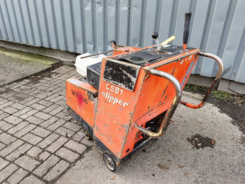 Norton CSB1 clipper zaag betonzaag machine 1994 - Construcción de carreteras: foto 3 Norton CSB1 clipper zaag betonzaag machine 1994 - Construcción de carreteras: foto 3
