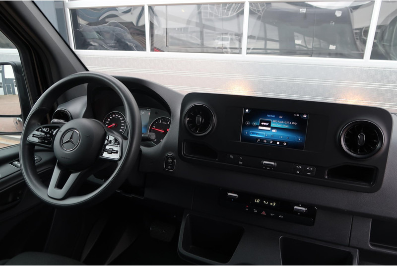 Mercedes-Benz Sprinter 317 CDI L2H2 AUT/ CAMERA/ MBUX/ CRUISE/ AIRCO - Furgón: foto 5 Mercedes-Benz Sprinter 317 CDI L2H2 AUT/ CAMERA/ MBUX/ CRUISE/ AIRCO - Furgón: foto 5