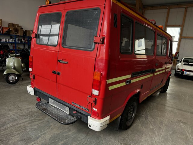 MERCEDES-BENZ T1 310 D Bremer Kombi Feuerwehr1. Hand - Coche: foto 4 MERCEDES-BENZ T1 310 D Bremer Kombi Feuerwehr1. Hand - Coche: foto 4