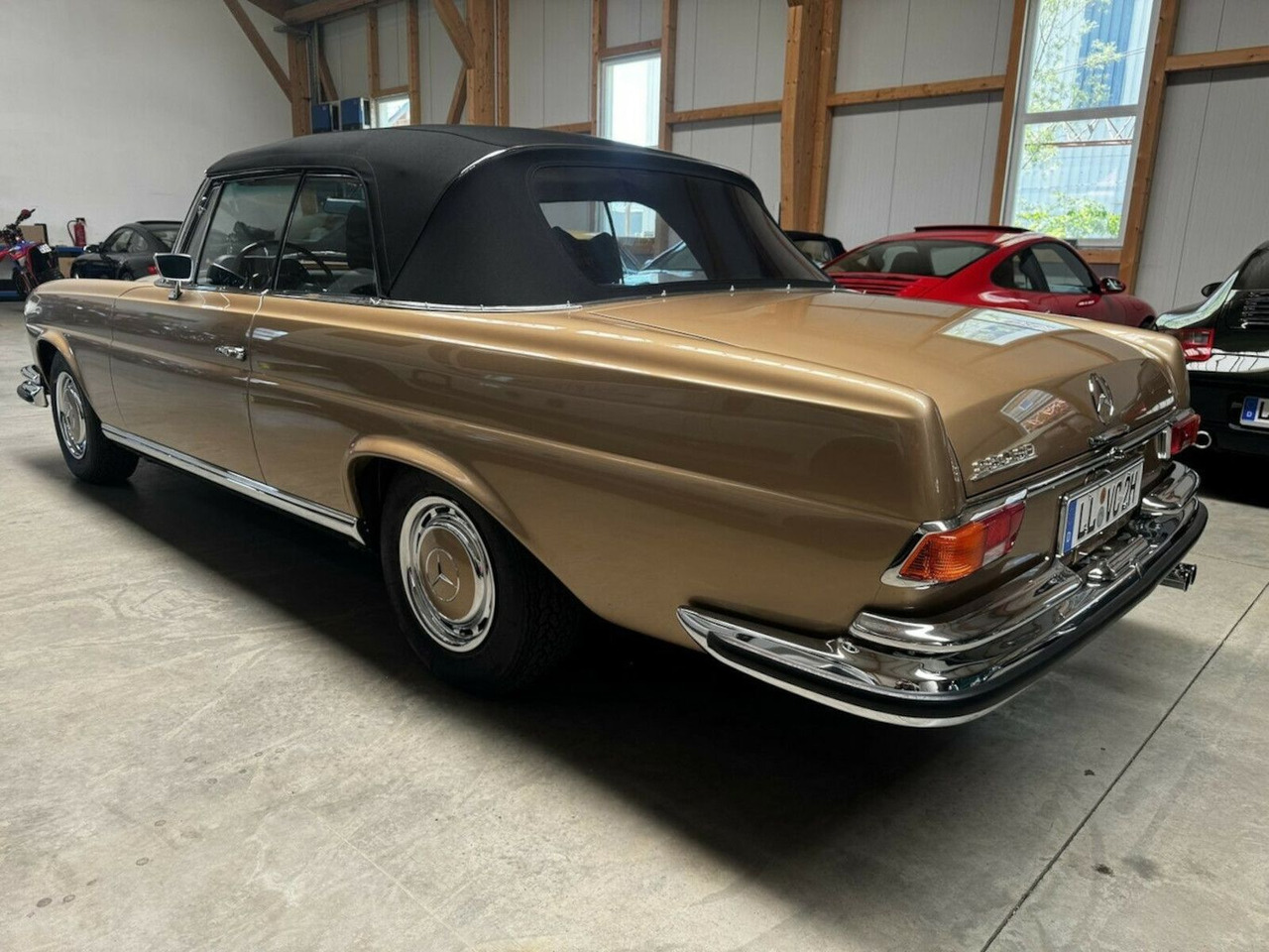 Mercedes-Benz 280 SE Cabrio W111 BRABUS-Classic Restauration - Descapotable: foto 5 Mercedes-Benz 280 SE Cabrio W111 BRABUS-Classic Restauration - Descapotable: foto 5
