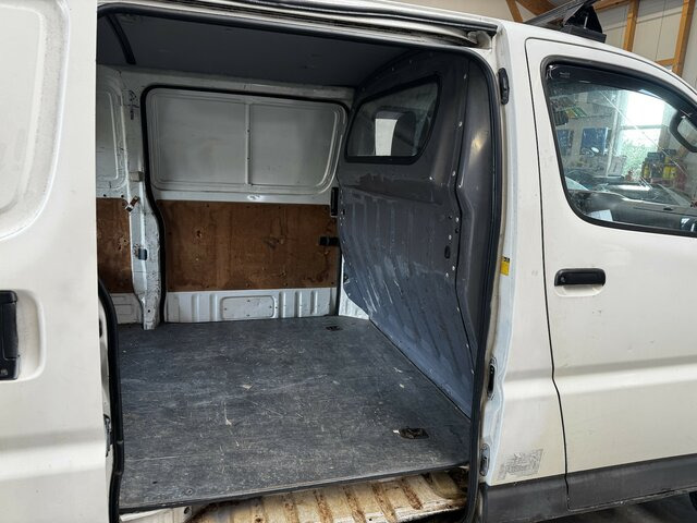 TOYOTA Hiace 2.5TD Kasten lang 4WD 4x4 - Coche: foto 5 TOYOTA Hiace 2.5TD Kasten lang 4WD 4x4 - Coche: foto 5