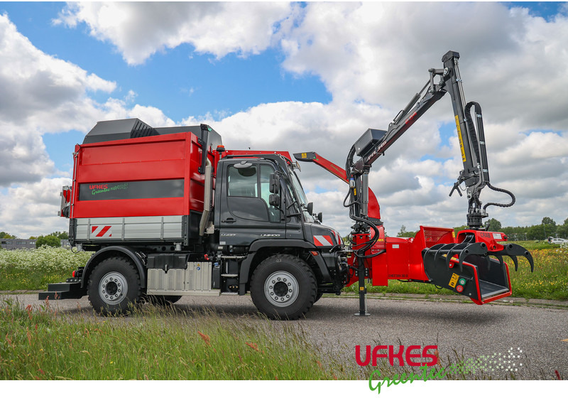 Mercedes-Benz Unimog U 427 Greentec woodchipper combi - Furgoneta: foto 1 Mercedes-Benz Unimog U 427 Greentec woodchipper combi - Furgoneta: foto 1
