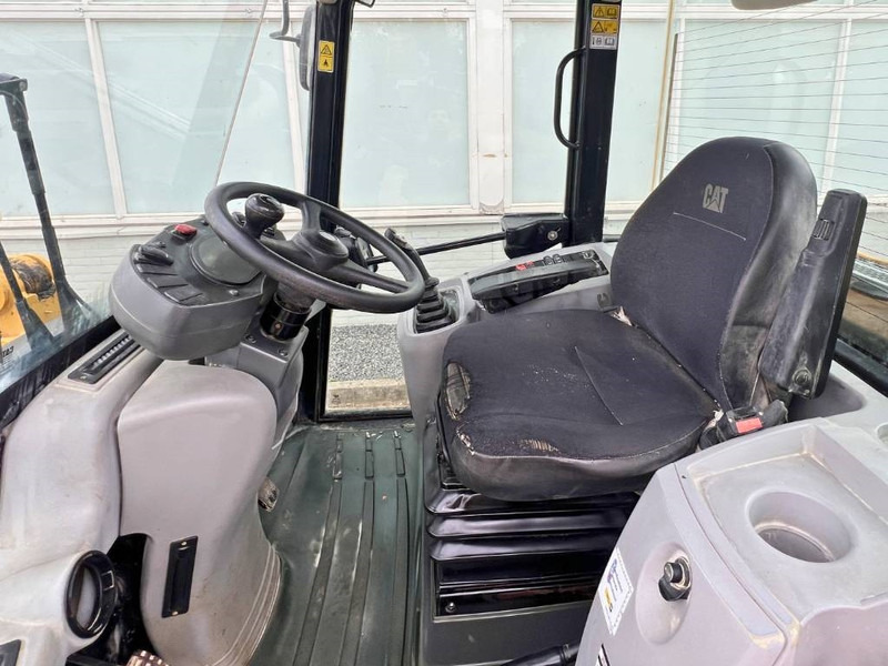 Cargadora de ruedas Cat 906 M 2016: foto 9 Cargadora de ruedas Cat 906 M 2016: foto 9