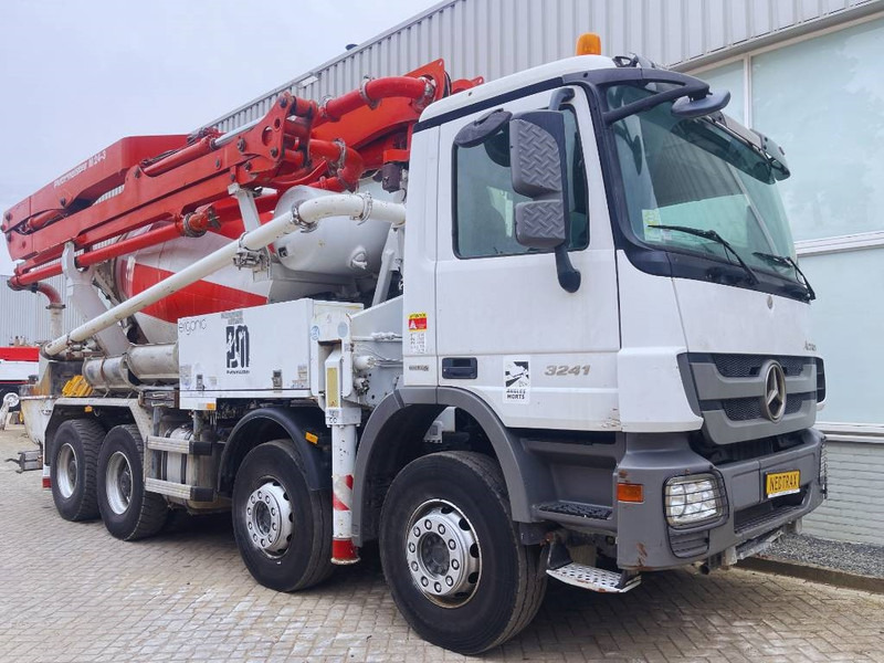 Mercedes-Benz Actros 3241 Putzmeister M24/3 2013 8X4 - Camión hormigonera: foto 3 Mercedes-Benz Actros 3241 Putzmeister M24/3 2013 8X4 - Camión hormigonera: foto 3