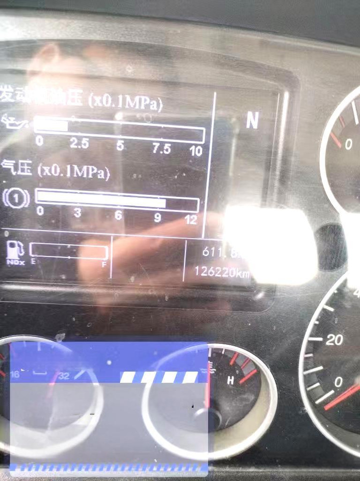 XCMG Official Second Hand Cement Mixer Machine G4804B 12m³ Concrete Mixer Truck Price - Camión hormigonera: foto 5 XCMG Official Second Hand Cement Mixer Machine G4804B 12m³ Concrete Mixer Truck Price - Camión hormigonera: foto 5