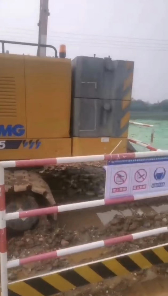 XCMG Official Used 55 Ton Crawler Crane XGC55 Second Hand Small Hydraulic Mobile Crane With High Quality - Grúa sobre orugas: foto 4 XCMG Official Used 55 Ton Crawler Crane XGC55 Second Hand Small Hydraulic Mobile Crane With High Quality - Grúa sobre orugas: foto 4