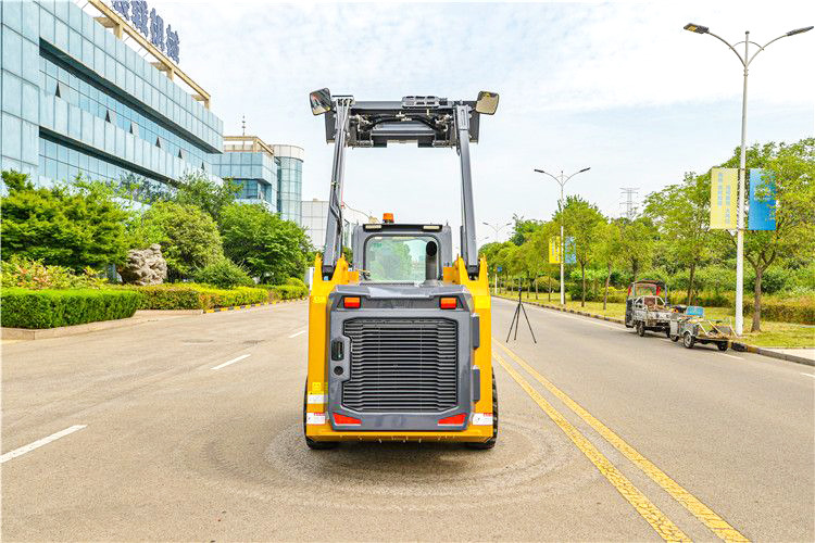 XCMG XC7-SR07 compact steer skid wheel loader for sale - Minicargadora: foto 2 XCMG XC7-SR07 compact steer skid wheel loader for sale - Minicargadora: foto 2