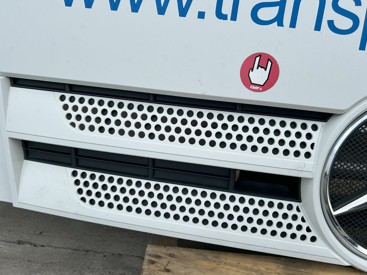 MERCEDES-BENZ ACTROS MP4 FRONT PANEL COMPLETE HOOD AND GRILL - Carrocería y exterior: foto 4 MERCEDES-BENZ ACTROS MP4 FRONT PANEL COMPLETE HOOD AND GRILL - Carrocería y exterior: foto 4