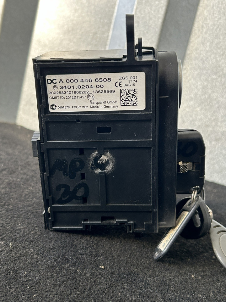 MERCEDES-BENZ ACTROS MP4 START/STOP IGNITION SWITCH - Salpicadero para Camión: foto 4 MERCEDES-BENZ ACTROS MP4 START/STOP IGNITION SWITCH - Salpicadero para Camión: foto 4