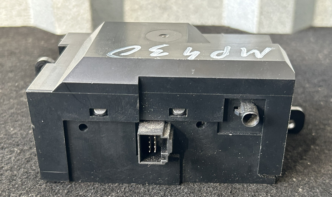 MERCEDES-BENZ ACTROS MP4 START/STOP IGNITION SWITCH - Salpicadero para Camión: foto 3 MERCEDES-BENZ ACTROS MP4 START/STOP IGNITION SWITCH - Salpicadero para Camión: foto 3