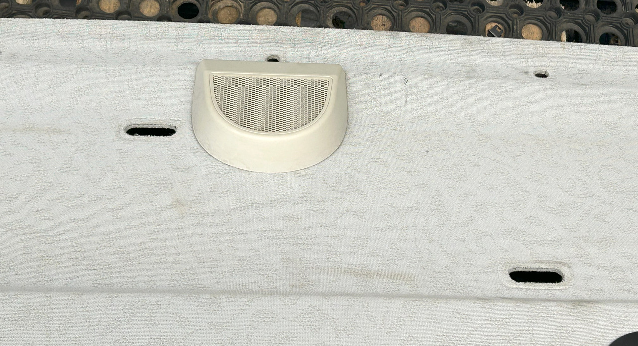 MERCEDES-BENZ UPPER COCKPIT STORAGE COMPARTMENTS SHELVES SHELF STORAGE COMPARTMENT L StreamSpace, 2.30 m - Cabina e interior: foto 4 MERCEDES-BENZ UPPER COCKPIT STORAGE COMPARTMENTS SHELVES SHELF STORAGE COMPARTMENT L StreamSpace, 2.30 m - Cabina e interior: foto 4