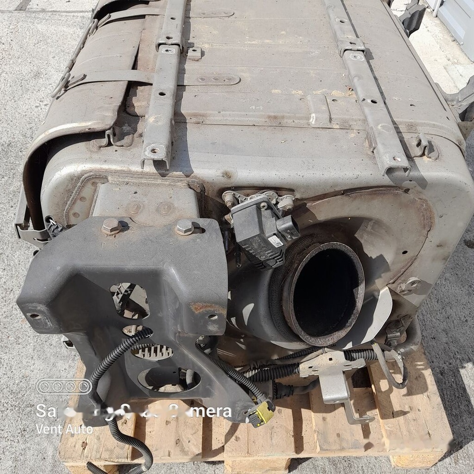 Mercedes-Benz ACTROS MP4 A0084902212 Mercedes-Benz A0084902212 - Convertidor catalítico para Camión: foto 5 Mercedes-Benz ACTROS MP4 A0084902212 Mercedes-Benz A0084902212 - Convertidor catalítico para Camión: foto 5