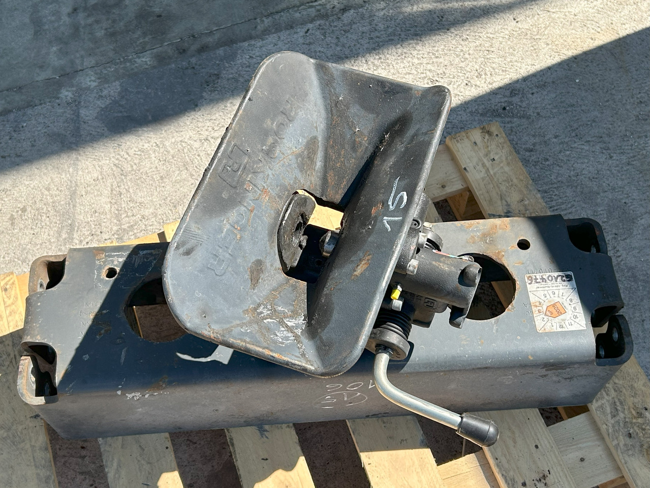 ROCKINGER RO 400 G145HOOK AUTOMATIC COUPLING RO400A46001 DAF XF 106 - Pieza universal para Camión: foto 1 ROCKINGER RO 400 G145HOOK AUTOMATIC COUPLING RO400A46001 DAF XF 106 - Pieza universal para Camión: foto 1