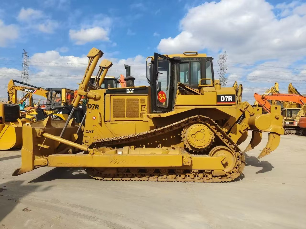 Caterpillar Secondhand Bulldozer CAT D7R Japan Origin Tracked Tractor - Bulldozer: foto 3 Caterpillar Secondhand Bulldozer CAT D7R Japan Origin Tracked Tractor - Bulldozer: foto 3
