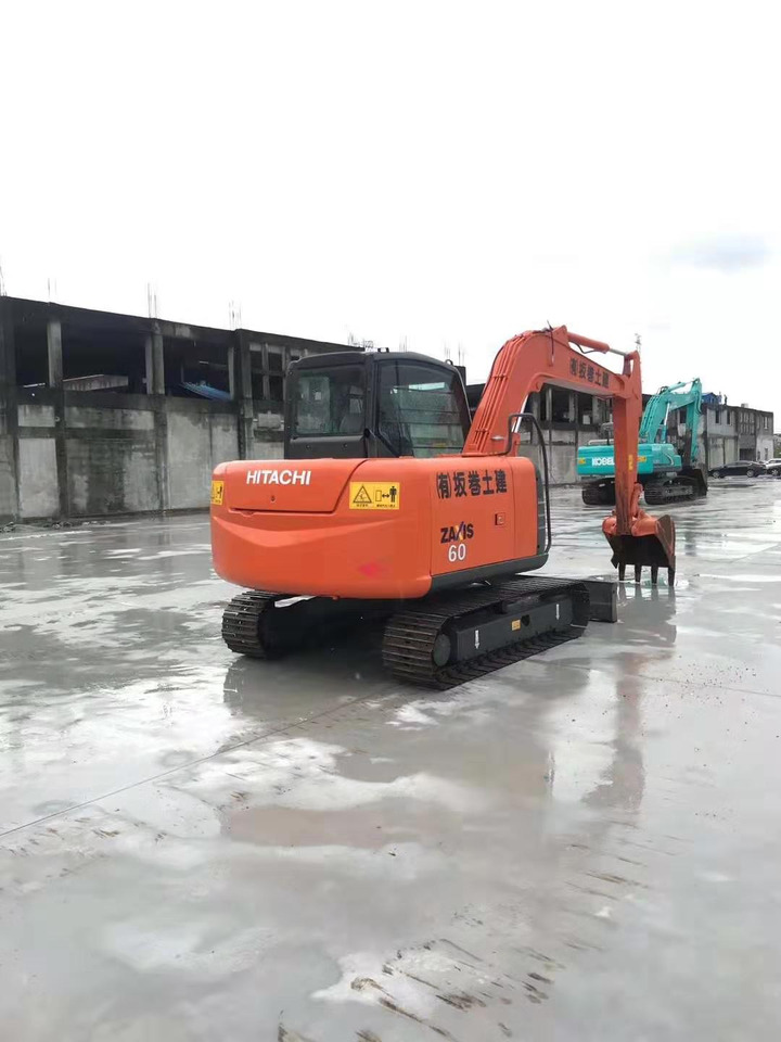 Hitachi 6 ton Hydraulic Excavator ZX60 Good Price - Excavadora de cadenas: foto 3 Hitachi 6 ton Hydraulic Excavator ZX60 Good Price - Excavadora de cadenas: foto 3