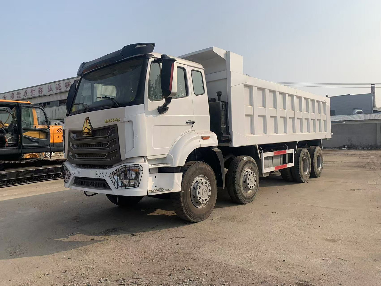 Howo 8x4 Tipper Truck Used Condition HOWO Dumper Truck Left Hand Drive - Camión volquete: foto 2 Howo 8x4 Tipper Truck Used Condition HOWO Dumper Truck Left Hand Drive - Camión volquete: foto 2