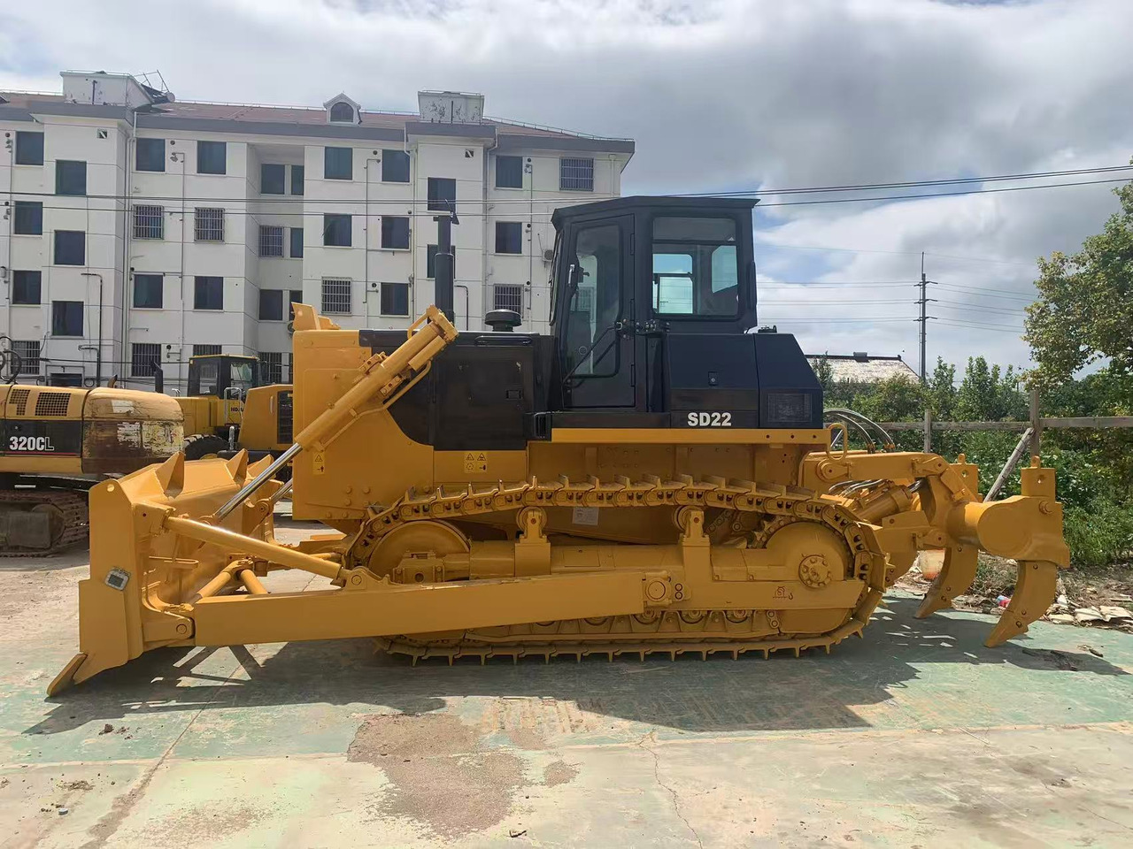 SHANTUI Bulldozer SD22, SD32, SD16 Secondhand Condition - Bulldozer: foto 2 SHANTUI Bulldozer SD22, SD32, SD16 Secondhand Condition - Bulldozer: foto 2