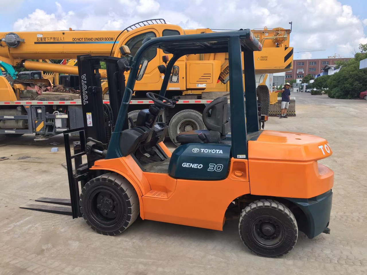 TOYOTA Used Diesel Forklift TOYOTA FD30 For Sale: 3 T Load Capacity, 36.2 kW (49 HP) Engine & 4850 kg Operating Weight - Carretilla elevadora diésel: foto 1 TOYOTA Used Diesel Forklift TOYOTA FD30 For Sale: 3 T Load Capacity, 36.2 kW (49 HP) Engine & 4850 kg Operating Weight - Carretilla elevadora diésel: foto 1