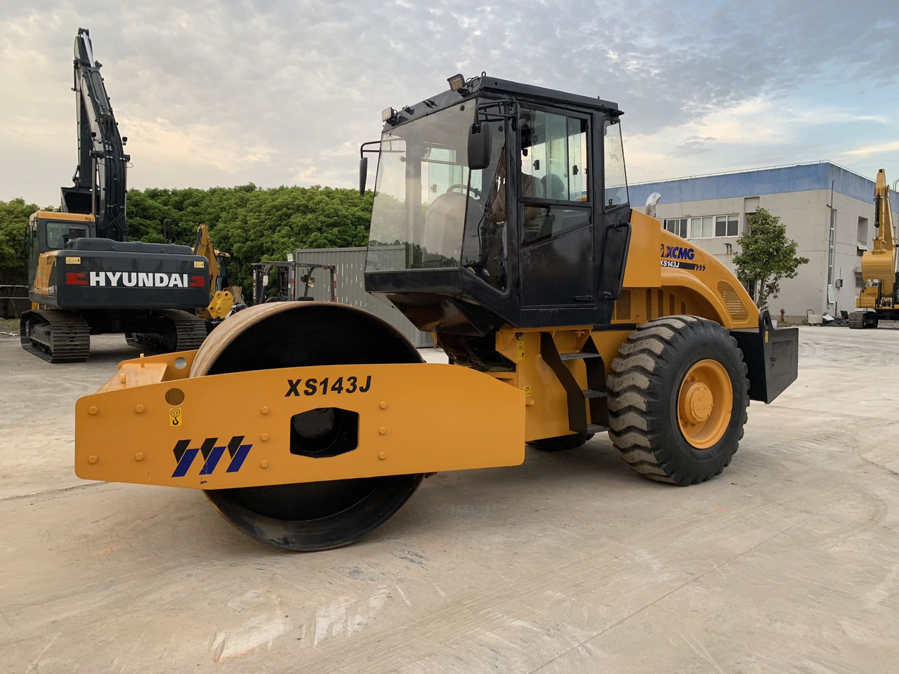 XCMG XS143J Vibratory Road roller Secondhand Condition - Apisonadora de asfalto: foto 2 XCMG XS143J Vibratory Road roller Secondhand Condition - Apisonadora de asfalto: foto 2