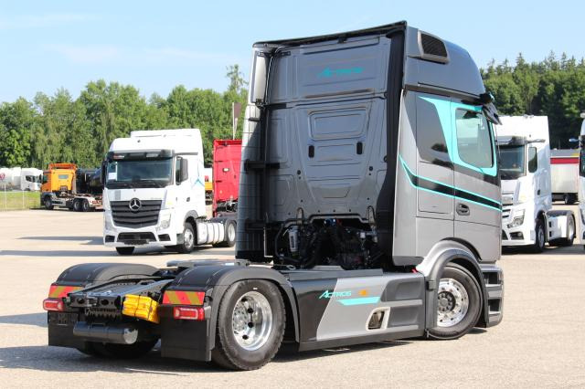 Mercedes-Benz Actros 1848LS F1 EDITION - Cabeza tractora: foto 4 Mercedes-Benz Actros 1848LS F1 EDITION - Cabeza tractora: foto 4