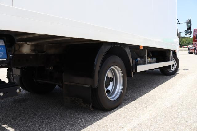 FUSO Canter 7C18 AMT - Furgoneta caja cerrada: foto 4 FUSO Canter 7C18 AMT - Furgoneta caja cerrada: foto 4