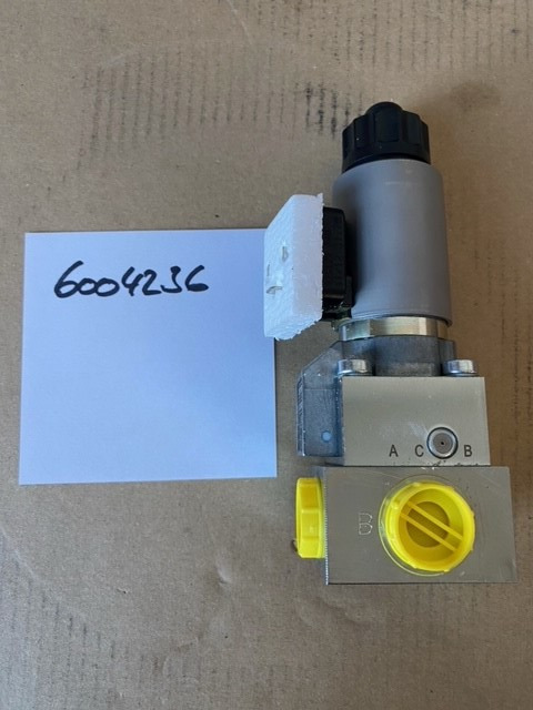 O&K Terex RH120 RH170 Control valves 6004235 1455219 6004236 1455220 505-2467 505-2196 - Recambio para Excavadora: foto 3 O&K Terex RH120 RH170 Control valves 6004235 1455219 6004236 1455220 505-2467 505-2196 - Recambio para Excavadora: foto 3