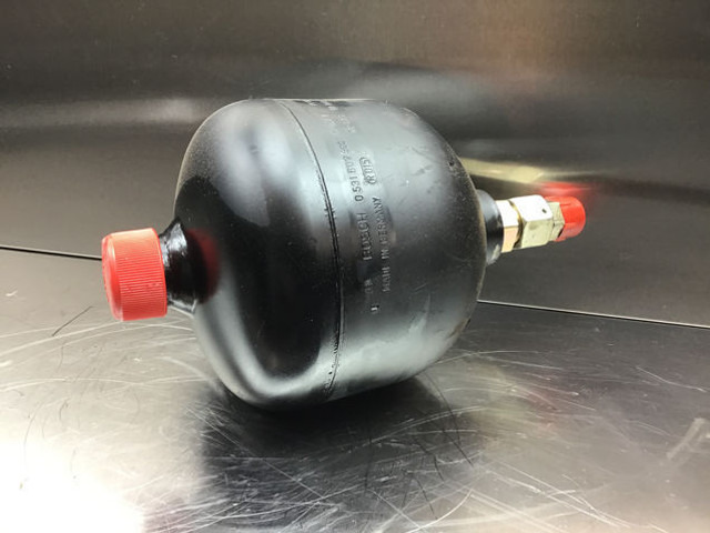 Bosch Accumulator - Sistema eléctrico: foto 1 Bosch Accumulator - Sistema eléctrico: foto 1