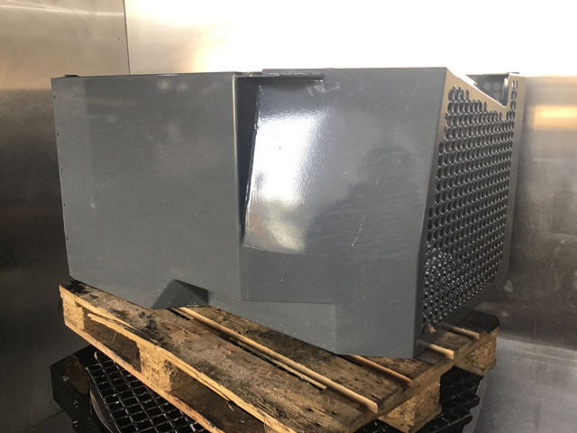 Liebherr Fender Left - Carrocería y exterior: foto 1 Liebherr Fender Left - Carrocería y exterior: foto 1