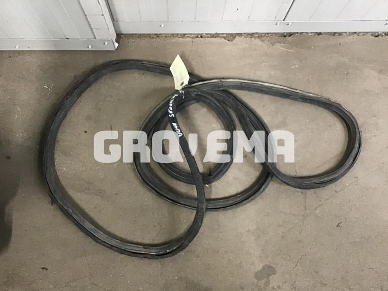 Liebherr R900 Li / R914HDSL / R914B / R912HDSL / R912 Li / R904 / R902 Li / R922 / A904 Li / A904 INDUSTRIAL / A902 Li / A900C Li / A900B - Cabina e interior: foto 2 Liebherr R900 Li / R914HDSL / R914B / R912HDSL / R912 Li / R904 / R902 Li / R922 / A904 Li / A904 INDUSTRIAL / A902 Li / A900C Li / A900B - Cabina e interior: foto 2