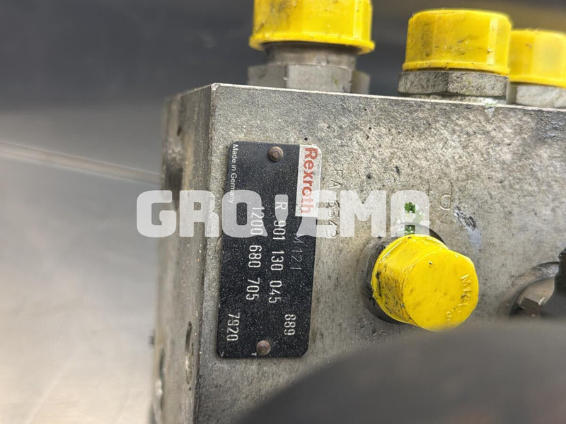 Liebherr R926 COMP / R926 K-LC / R926 LC / R926 CL / R926 NLC / R926 SLC / R926 WLC / R906 WLC - Hidráulica: foto 3 Liebherr R926 COMP / R926 K-LC / R926 LC / R926 CL / R926 NLC / R926 SLC / R926 WLC / R906 WLC - Hidráulica: foto 3