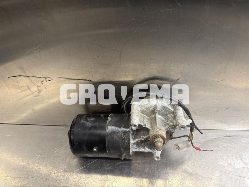 Liebherr R926 K-LC / R926 LC / R926 CL / R926 NLC / R926 SLC / R906 WLC / R906 C / R906 LC / R906 NLC / R916 LC / R916 NLC / R916 SLC / R - Limpiaparabrisas: foto 2 Liebherr R926 K-LC / R926 LC / R926 CL / R926 NLC / R926 SLC / R906 WLC / R906 C / R906 LC / R906 NLC / R916 LC / R916 NLC / R916 SLC / R - Limpiaparabrisas: foto 2