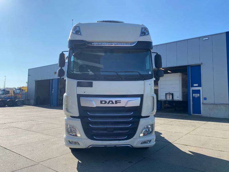 DAF XF 106.480 SSC / Intarder / Stand Airco / Full Spoilers / Euro 6D - Cabeza tractora: foto 2 DAF XF 106.480 SSC / Intarder / Stand Airco / Full Spoilers / Euro 6D - Cabeza tractora: foto 2