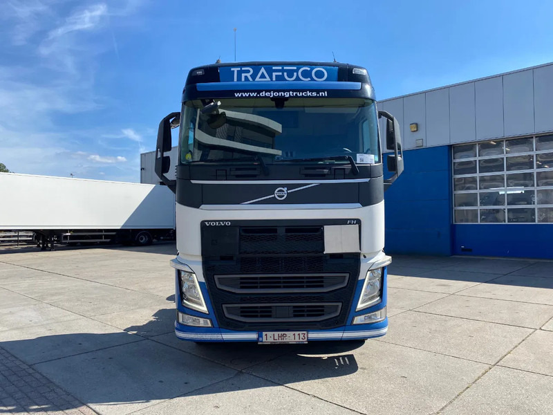 Volvo FH 13.420 Globetrotter / ADR + PTO / Stand Airco - Cabeza tractora: foto 2 Volvo FH 13.420 Globetrotter / ADR + PTO / Stand Airco - Cabeza tractora: foto 2