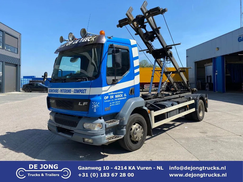 DAF LF 55.220 / Cable System / Manual / Euro 3 - Camión con equipo de cable: foto 1 DAF LF 55.220 / Cable System / Manual / Euro 3 - Camión con equipo de cable: foto 1