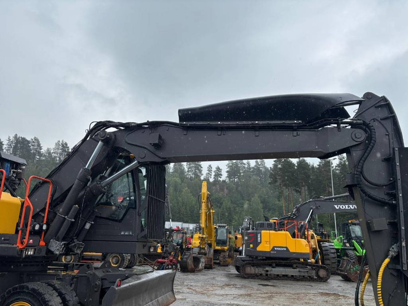 Excavadora de cadenas Volvo EW 220 E TUNNEL: foto 12