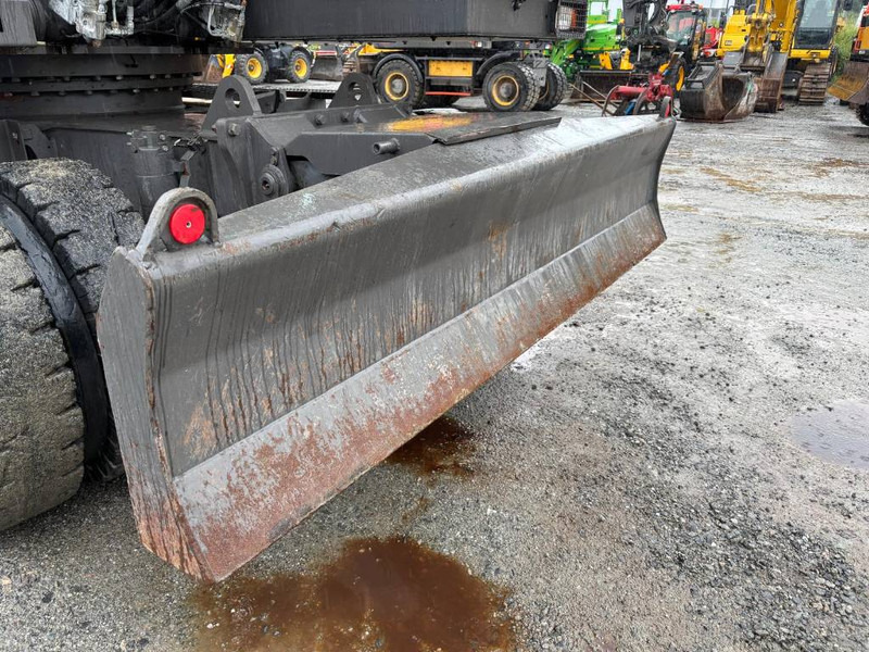 Excavadora de cadenas Volvo EW 220 E TUNNEL: foto 13